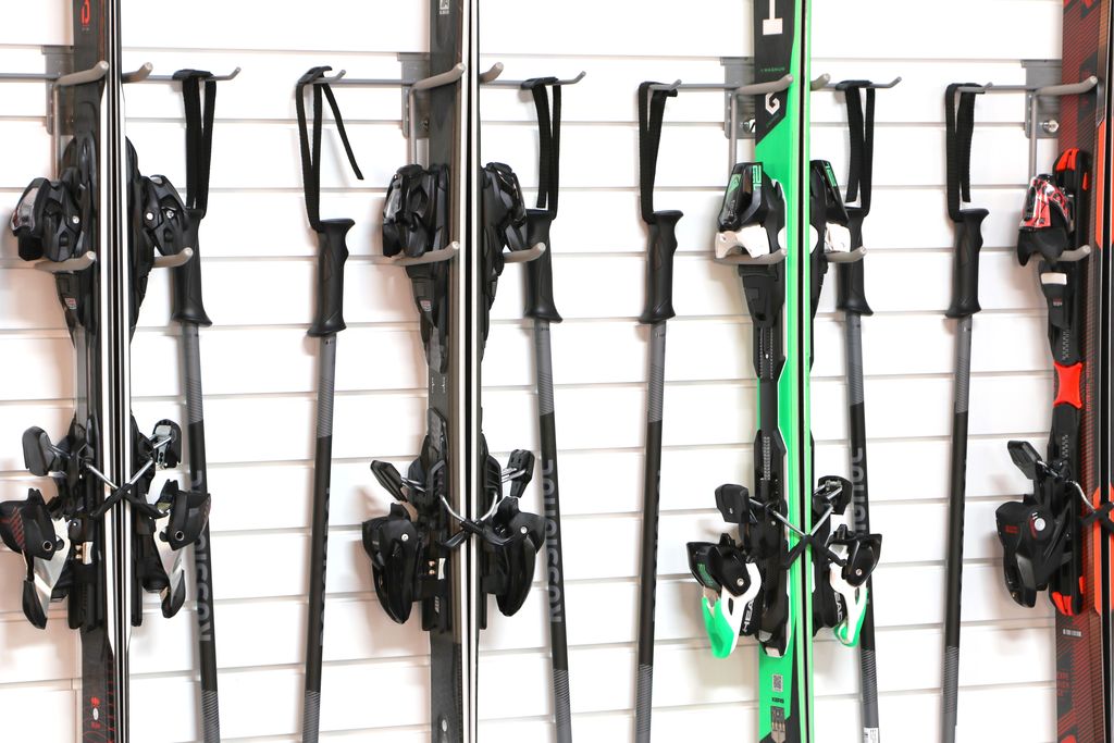 storeWALL Tri-Ski Hook